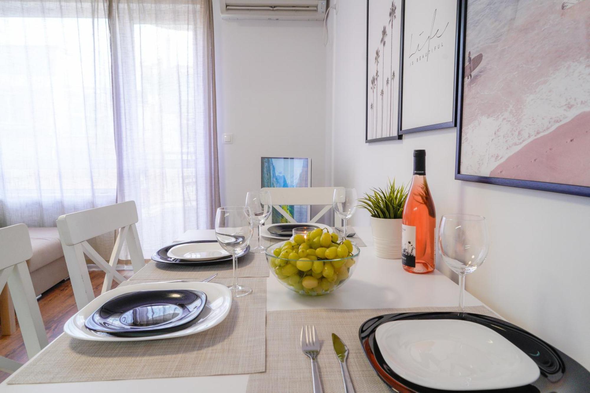 Central Cosy, Fully Renovated 2Bd Near The Cathedral Варна Экстерьер фото