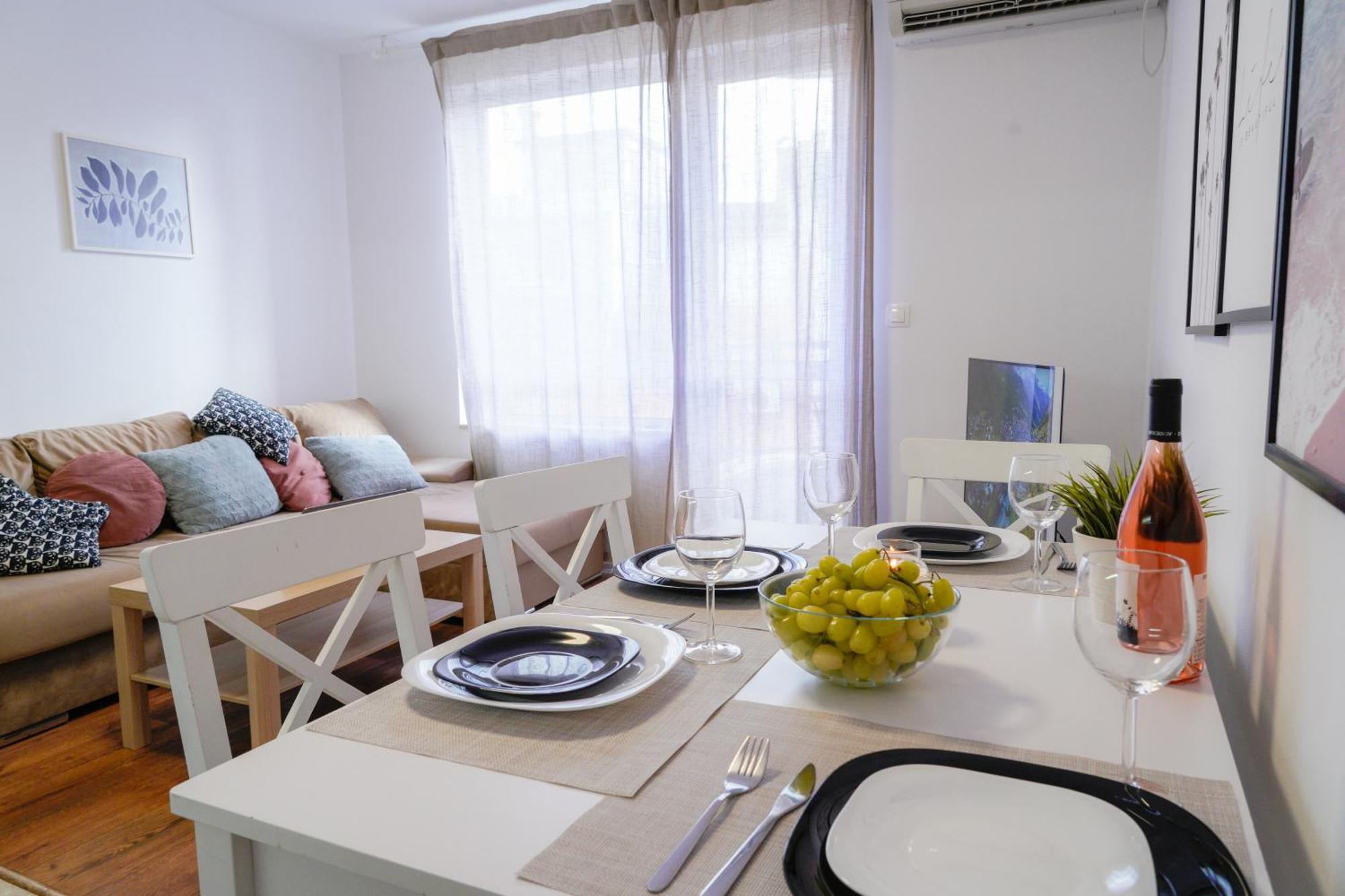 Central Cosy, Fully Renovated 2Bd Near The Cathedral Варна Экстерьер фото